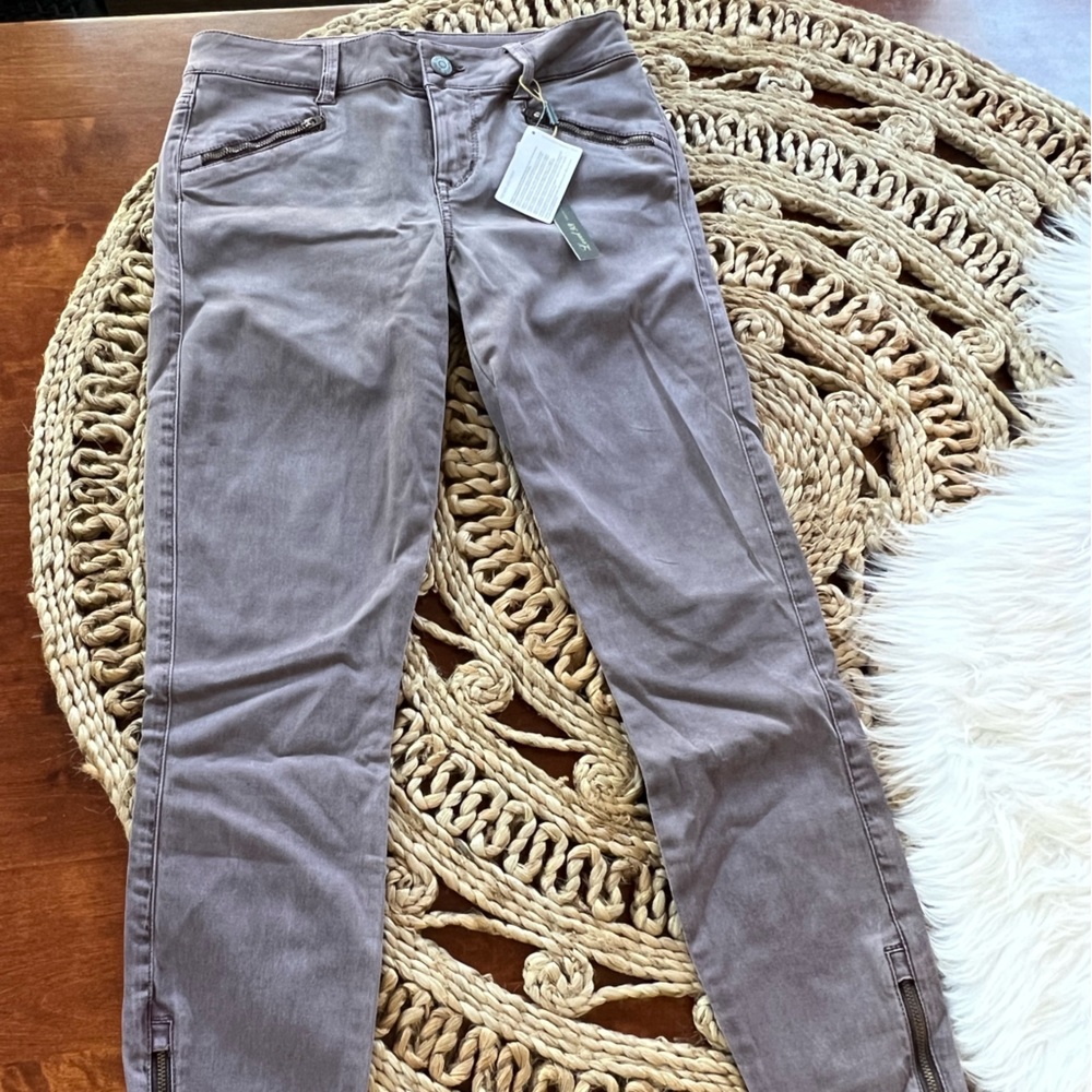 Level 99 Denim NWT Size 28
